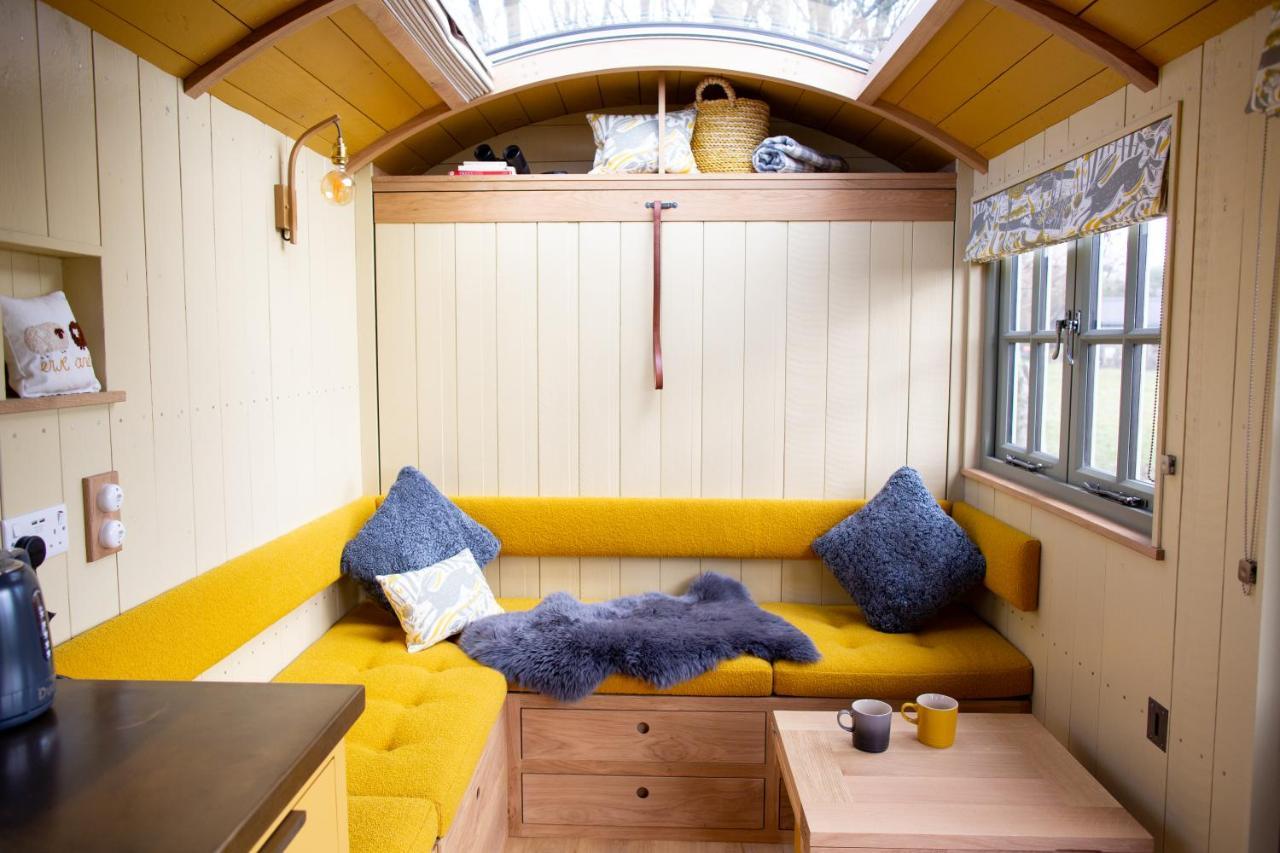 Вилла Little Plovers Shepherd Hut Чичестер Экстерьер фото